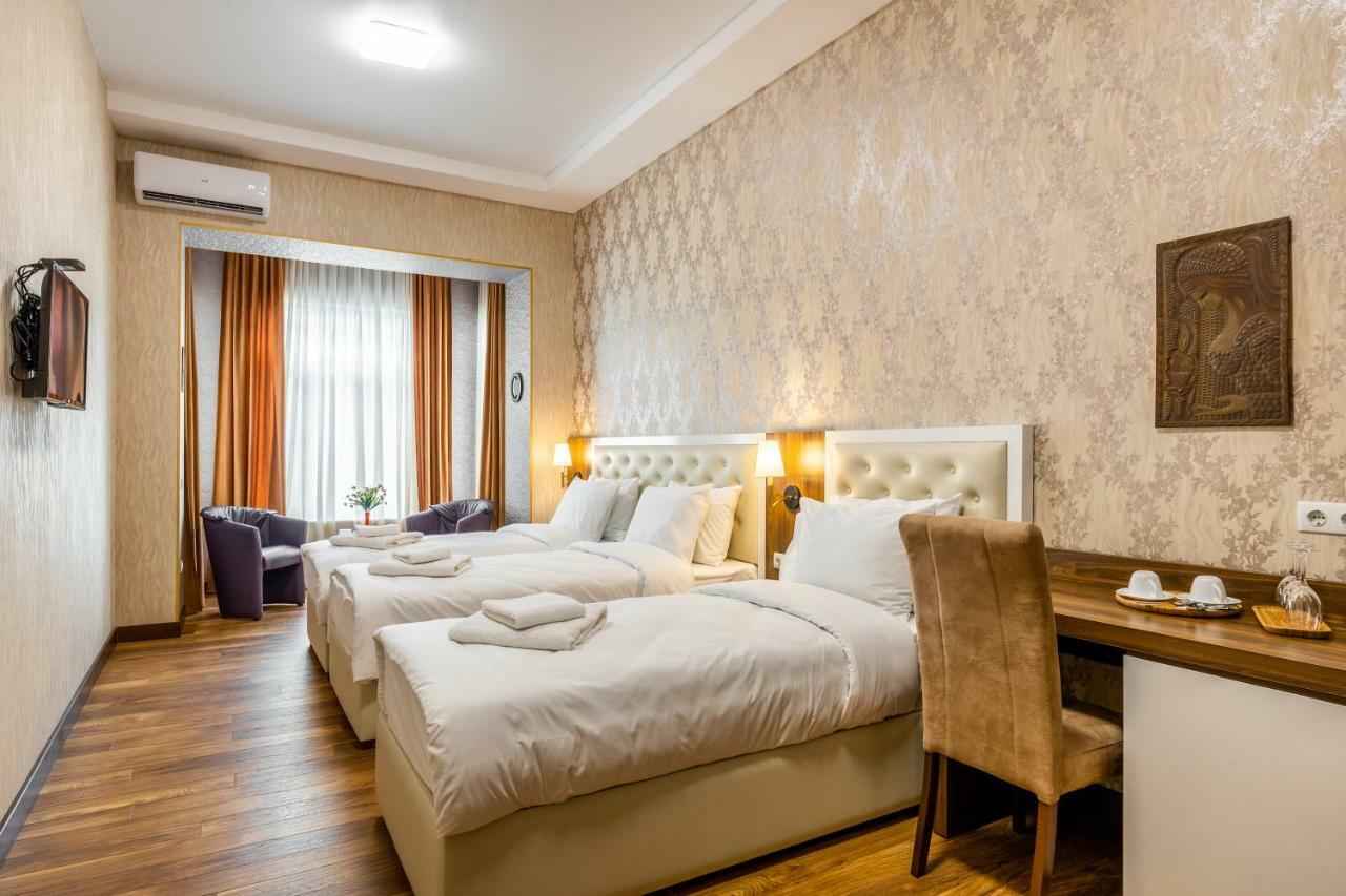 Ornament Hotel Tbilisi Exterior foto